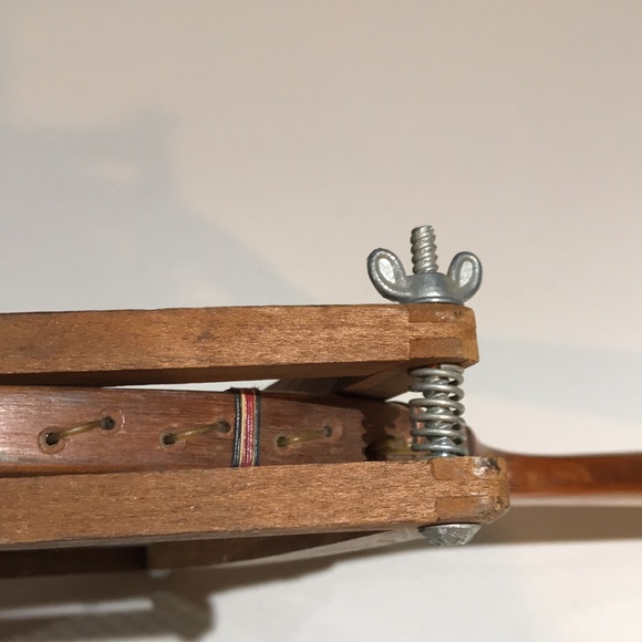 Antique Cortland Commander Wooden Tennis Racket - Picture 9 of 10